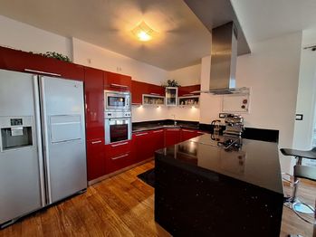 Kuchyně - Pronájem bytu 4+kk v osobním vlastnictví 206 m², Vyškov