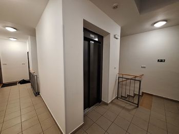 Výtah - Pronájem bytu 4+kk v osobním vlastnictví 206 m², Vyškov
