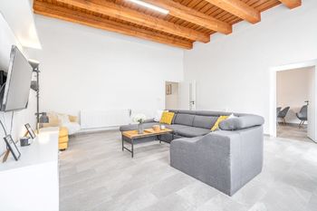 Prodej domu 304 m², Zbraslavice (ID 262-NP00381)