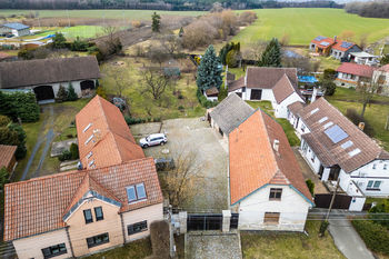 Pohled na dům s pozemkem - Pronájem domu 72 m², Doubek