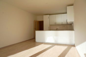  Obývací pokoj s kuchyňským koutem - Pronájem bytu 3+kk v osobním vlastnictví 62 m², Brno