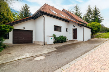 Prodej domu 371 m², Kořenec