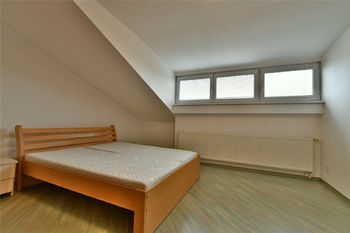 Pronájem bytu 3+kk v osobním vlastnictví 70 m², Hradec Králové