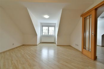 Pronájem bytu 3+kk v osobním vlastnictví 70 m², Hradec Králové