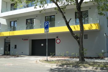 Prodej garážového stání, Hradec Králové