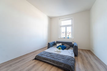 Pronájem bytu 2+kk v osobním vlastnictví 55 m², Praha 4 - Nusle