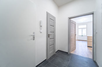 Pronájem bytu 2+kk v osobním vlastnictví 55 m², Praha 4 - Nusle