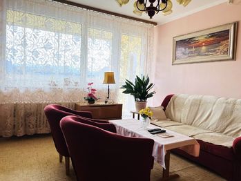 foto 8 - obývací pokoj  - Prodej bytu 3+1 v osobním vlastnictví 74 m², Jablonec nad Nisou