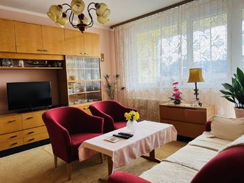foto 6 - obývací pokoj  - Prodej bytu 3+1 v osobním vlastnictví 74 m², Jablonec nad Nisou
