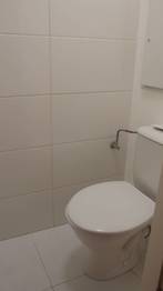samostatné WC - Pronájem bytu 2+1 v osobním vlastnictví 62 m², Říčany