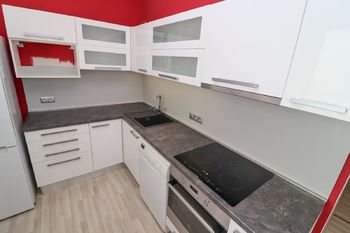 Kuchyně - Pronájem bytu 3+1 v osobním vlastnictví 74 m², Strakonice