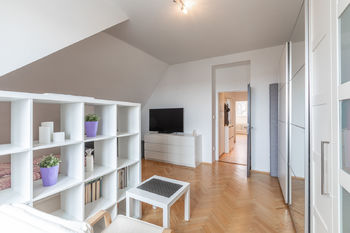 Pronájem bytu 2+1 v osobním vlastnictví 55 m², Praha 6 - Břevnov
