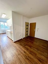 Prodej bytu 3+1 v osobním vlastnictví 65 m², Hostomice