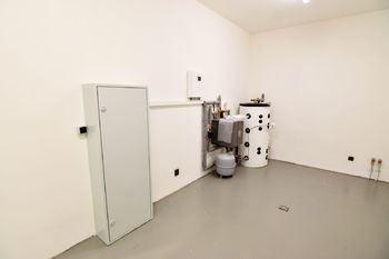 Technická a skladová místnost - Prodej jiných prostor 256 m², Chomutov