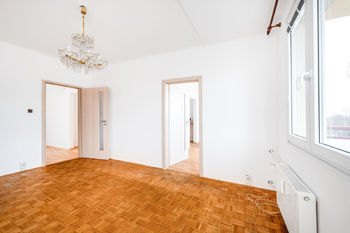obývací pokoj - Prodej bytu 2+1 v osobním vlastnictví 56 m², České Budějovice
