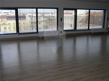 Pronájem kancelářských prostor 230 m², Praha 7 - Holešovice