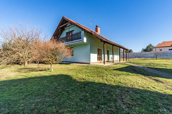 Prodej domu 182 m², Tachlovice (ID 258-NP00847)