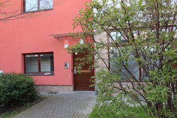 vstup do domu - Pronájem kancelářských prostor 40 m², Olomouc