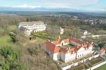 zámek z dronu - Prodej domu 151 m², Lysá nad Labem