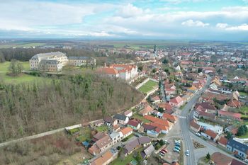 okolí z dronu - Prodej domu 151 m², Lysá nad Labem