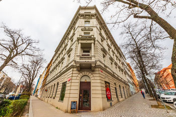 Prodej bytu 3+kk v osobním vlastnictví 52 m², Praha 10 - Vršovice