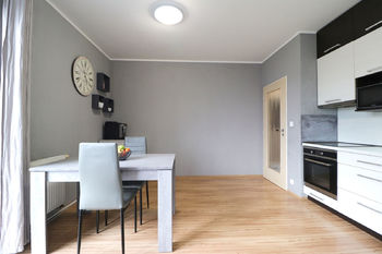 Kuchyň  - Prodej bytu 3+kk v osobním vlastnictví 61 m², Milovice