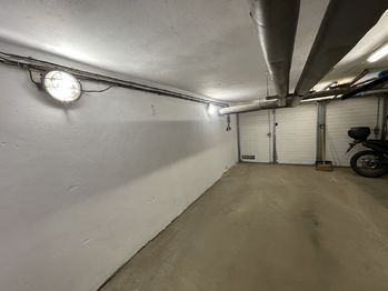 Prodej garáže, Praha 9 - Letňany
