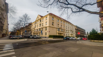 Prodej bytu 1+kk v osobním vlastnictví, Praha 6 - Vokovice
