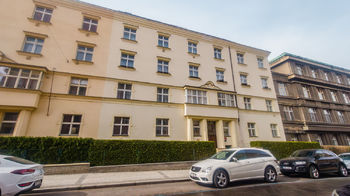 Prodej bytu 1+1 v osobním vlastnictví 53 m², Praha 6 - Bubeneč