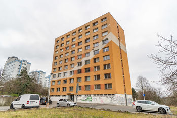 Prodej bytu 1+1 v osobním vlastnictví 39 m², Praha 10 - Hostivař