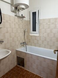 Prodej bytu 1+1 v osobním vlastnictví 34 m², Praha 8 - Libeň