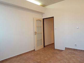 Prodej bytu 3+1 v osobním vlastnictví, Praha 4 - Háje