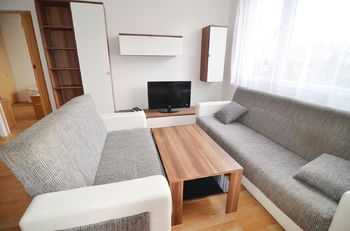 odpočinková zóna v OP - Pronájem bytu 2+kk v osobním vlastnictví 59 m², Praha 8 - Bohnice