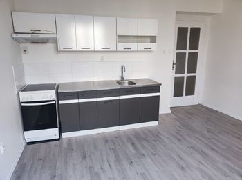 kuchyň - Pronájem bytu 2+1 v osobním vlastnictví 78 m², Pardubice