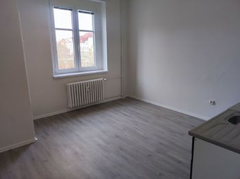 Pronájem bytu 2+1 v osobním vlastnictví 78 m², Pardubice