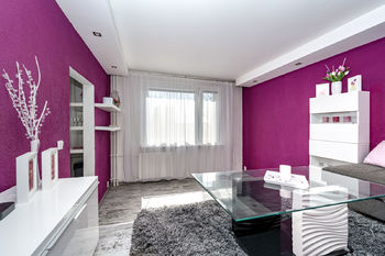 Obývací pokoj - Pronájem bytu 1+1 v osobním vlastnictví 35 m², Neratovice