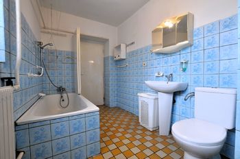 koupelna ... - Prodej domu 120 m², Havlíčkův Brod