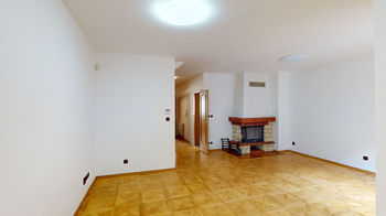 obývací pokoj s krbem - Pronájem domu 155 m², Praha 6 - Břevnov
