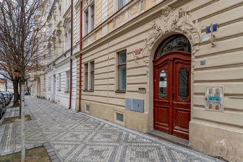 Prodej bytu 2+kk v osobním vlastnictví 39 m², Praha 2 - Vinohrady