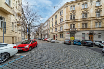 Prodej bytu 1+kk v osobním vlastnictví 29 m², Praha 2 - Nusle