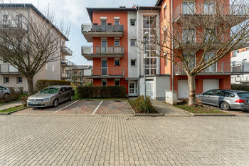 Pronájem bytu 3+1 v osobním vlastnictví 89 m², Zdiby