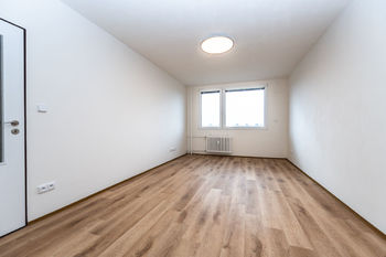 Pronájem bytu 2+kk v družstevním vlastnictví 42 m², Praha 8 - Bohnice