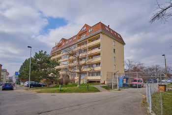 Prodej bytu 3+1 v osobním vlastnictví, Praha 3 - Žižkov