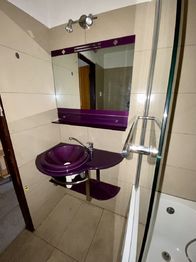 foto 17 - koupelna - Pronájem bytu 1+kk v osobním vlastnictví 46 m², Smržovka