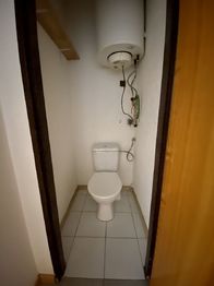 foto 18 - WC - Pronájem bytu 1+kk v osobním vlastnictví 46 m², Smržovka