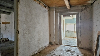 Vnitřní prostory domu - Prodej pozemku 3685 m², Kučerov