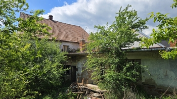 Prodej pozemku 3685 m², Kučerov