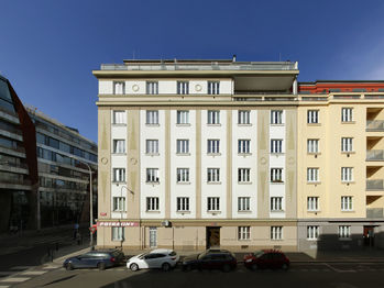 01-pristavní-brano-pazitka - Prodej bytu 2+kk v osobním vlastnictví 52 m², Praha 7 - Holešovice