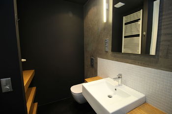 Koupelna - Pronájem bytu 2+kk v osobním vlastnictví 52 m², Praha 10 - Vršovice