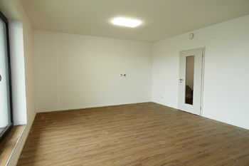 Pronájem bytu 1+kk v osobním vlastnictví 61 m², Hluboká nad Vltavou